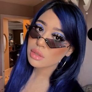 Meet your Posher, Rika